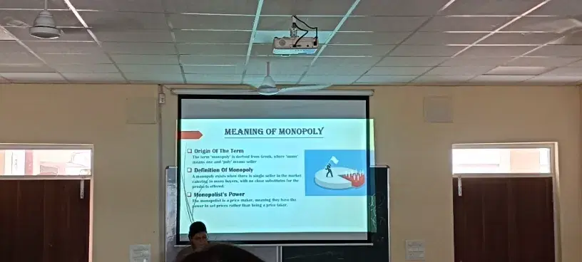 School of Management and Information Sciences, CSJM University Kanpur Classroom photo 5